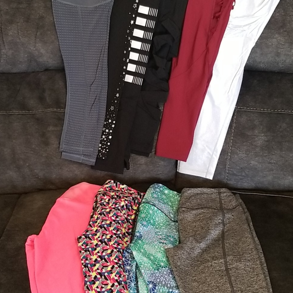 11 pair Lot of VS leggings and capris